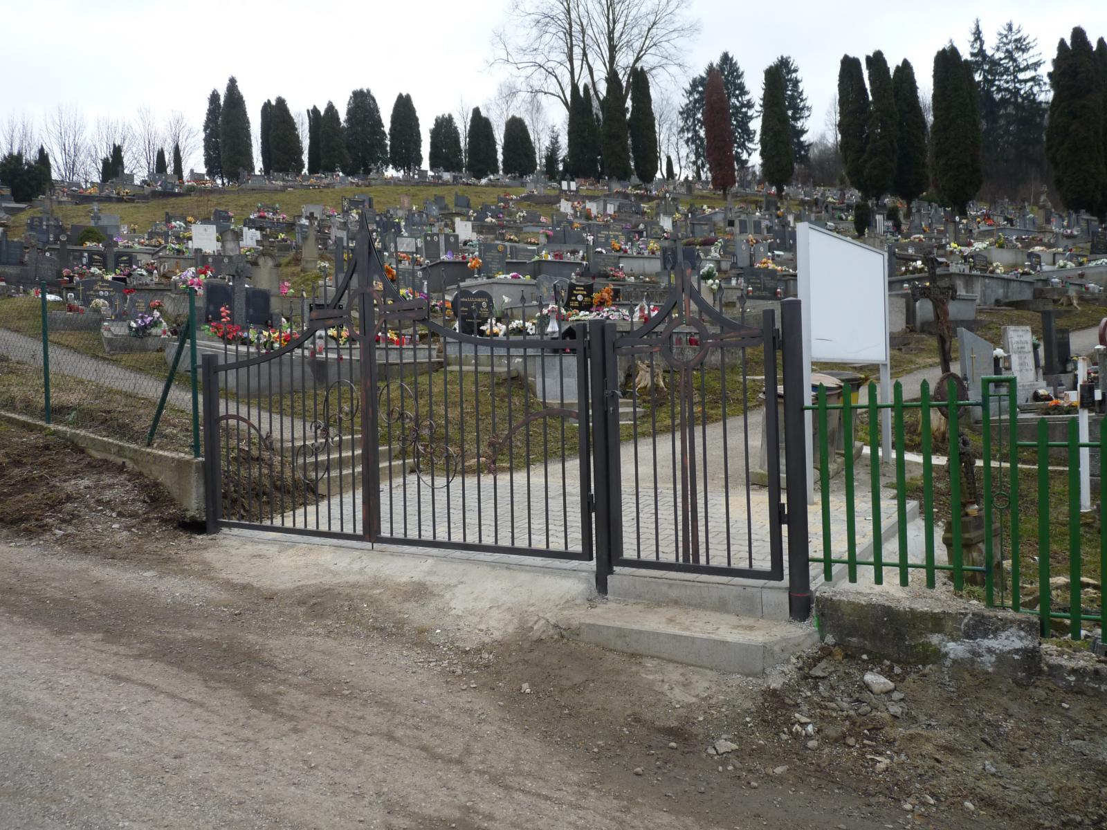 Fotogaléria Rekonštrukcia brány cintorín (6) Rekonštrukcia brány cintorín