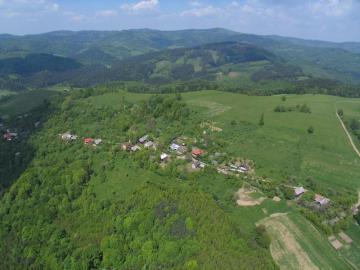 Letecké snímky našej obce z roku 2004 Letecké snímky našej obce z roku 2004