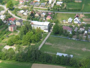 Letecké snímky našej obce z roku 2004 Letecké snímky našej obce z roku 2004