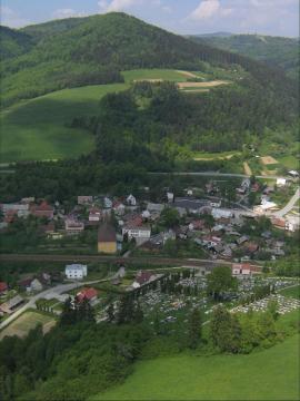 Letecké snímky našej obce z roku 2004 Letecké snímky našej obce z roku 2004